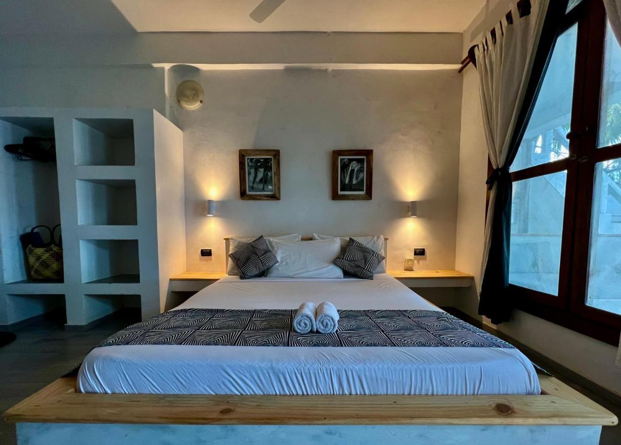 Bed & Breakfast White Dream