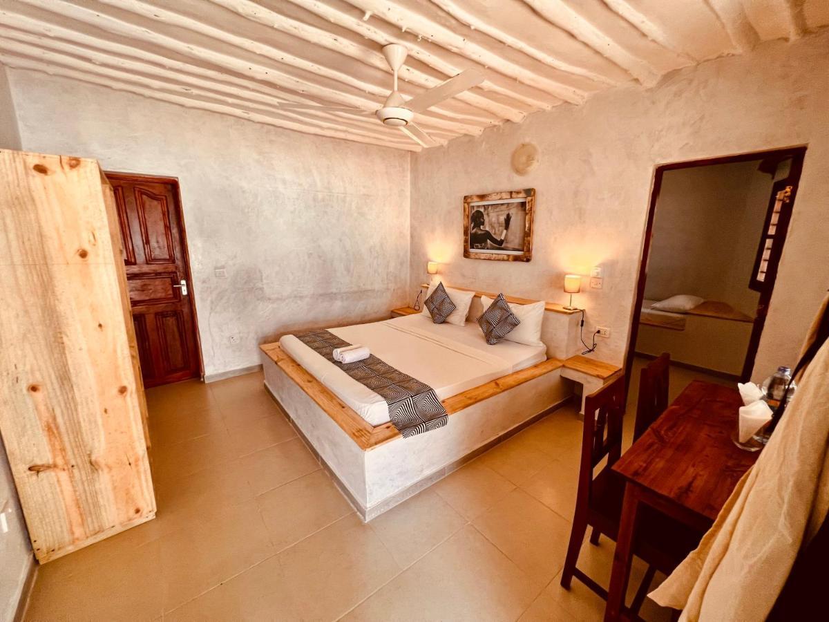 White Dream Bed & Breakfast 2*